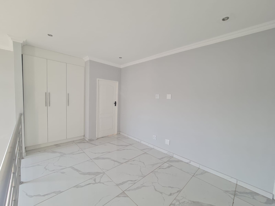 To Let 4 Bedroom Property for Rent in Melodie North West